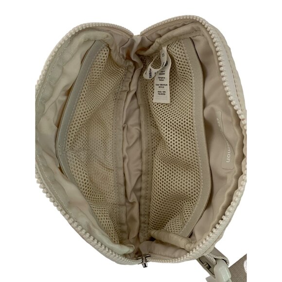 Lululemon Everywhere Beige White Belt Bag Zipper Mesh Pockets  7575 GUC - Picture 4 of 13
